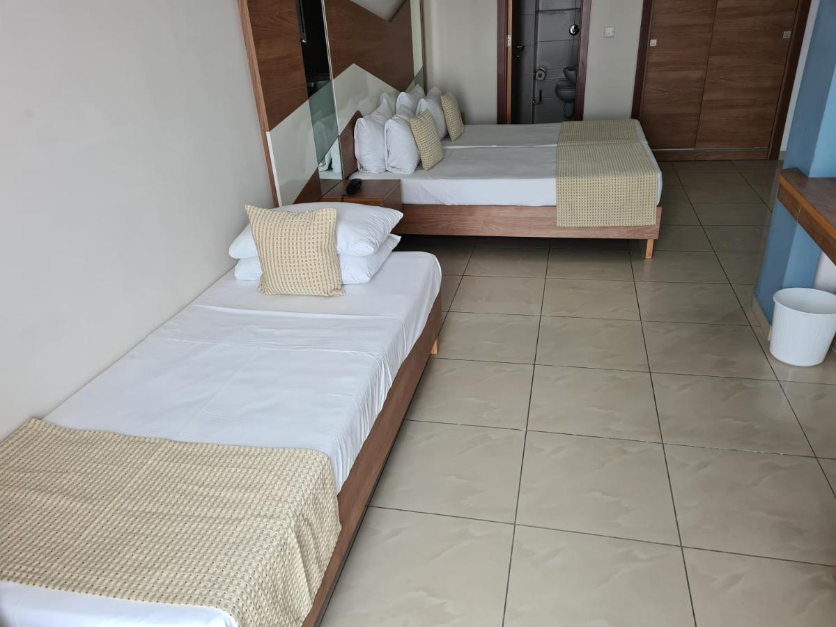 Water'S Edge Hotel Birzebbuga Room photo
