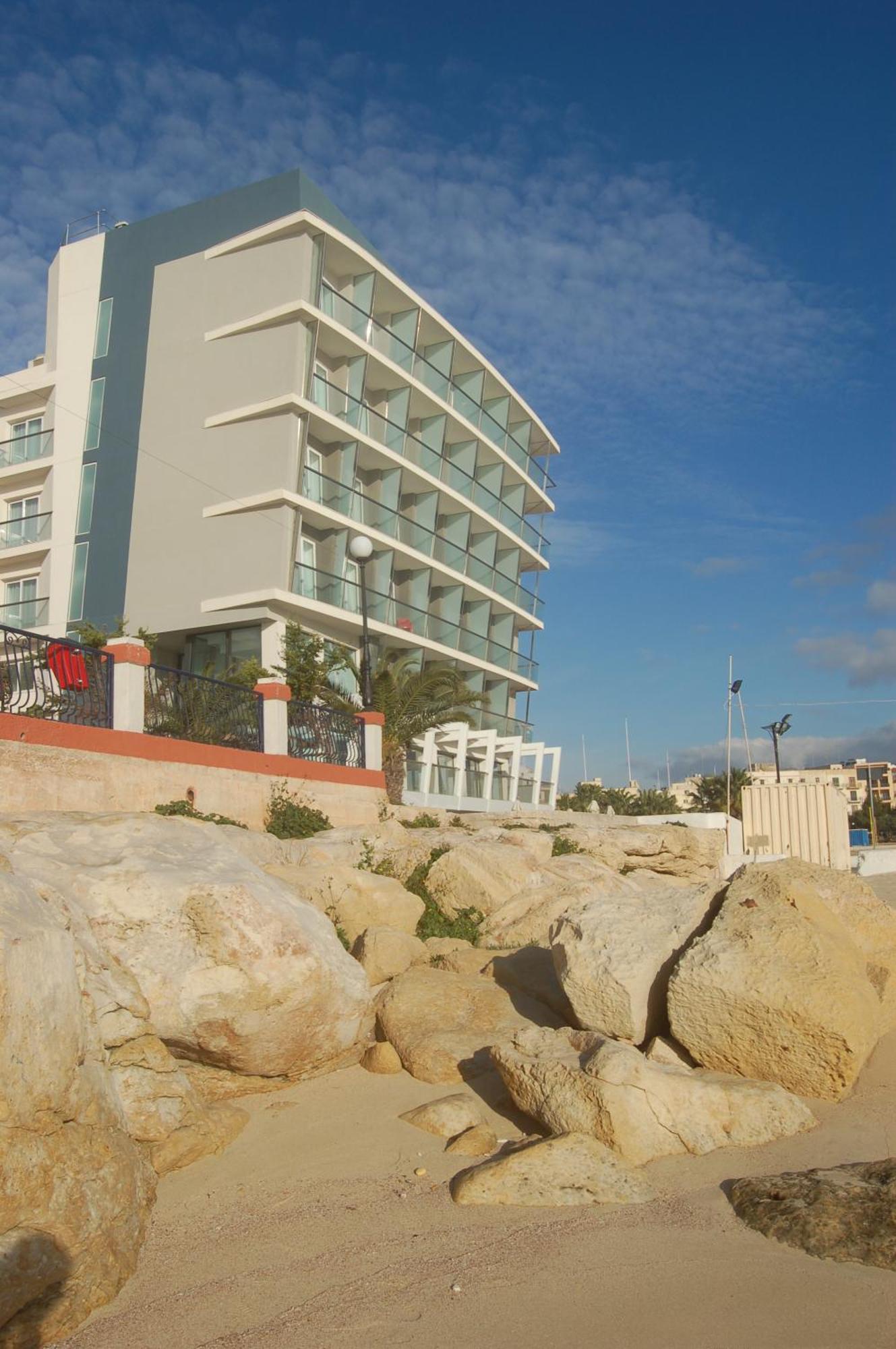 Water'S Edge Hotel Birzebbuga Exterior photo
